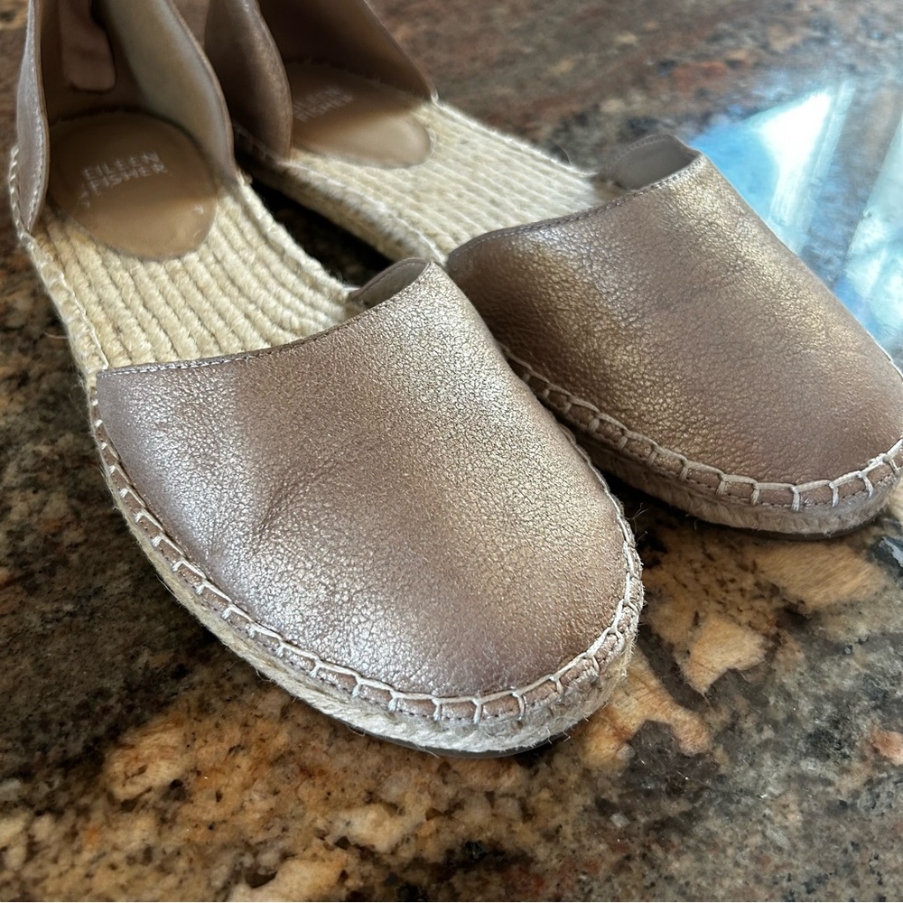 NEW $140~Eileen Fisher~LALA Gold Leather Ankle Strap Espadrille Flats~8/8.5 - Picture 5 of 11